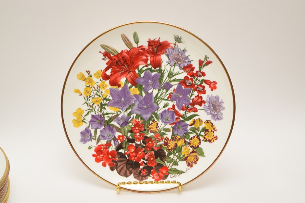 Complete 1977 Franklin Porcelain Flowers of the Year Bone China Plate Collection
