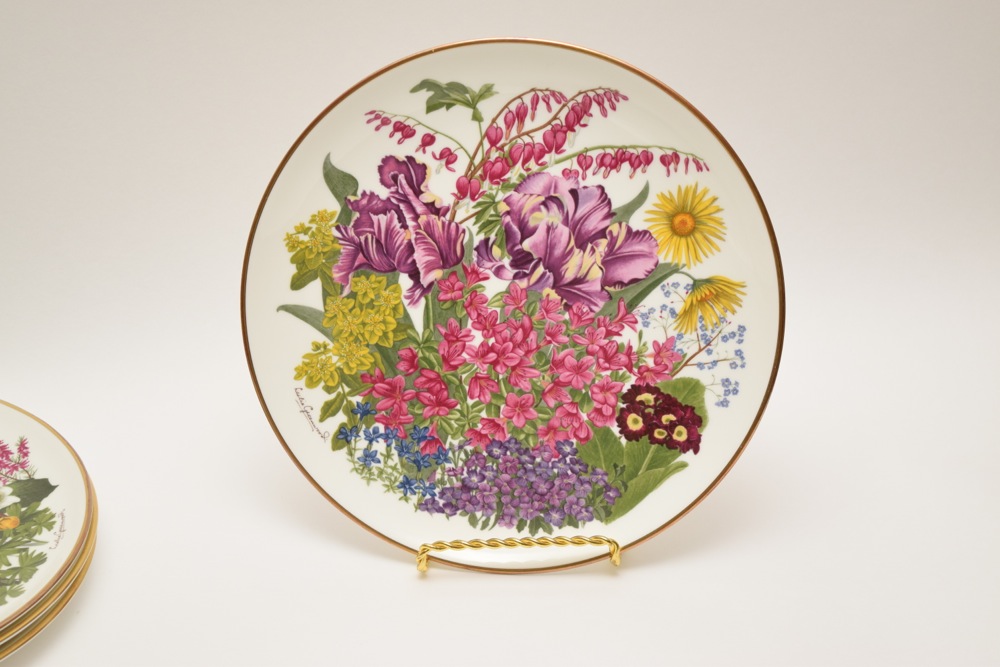 Complete 1977 Franklin Porcelain Flowers of the Year Bone China Plate Collection
