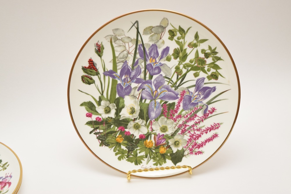Complete 1977 Franklin Porcelain Flowers of the Year Bone China Plate Collection