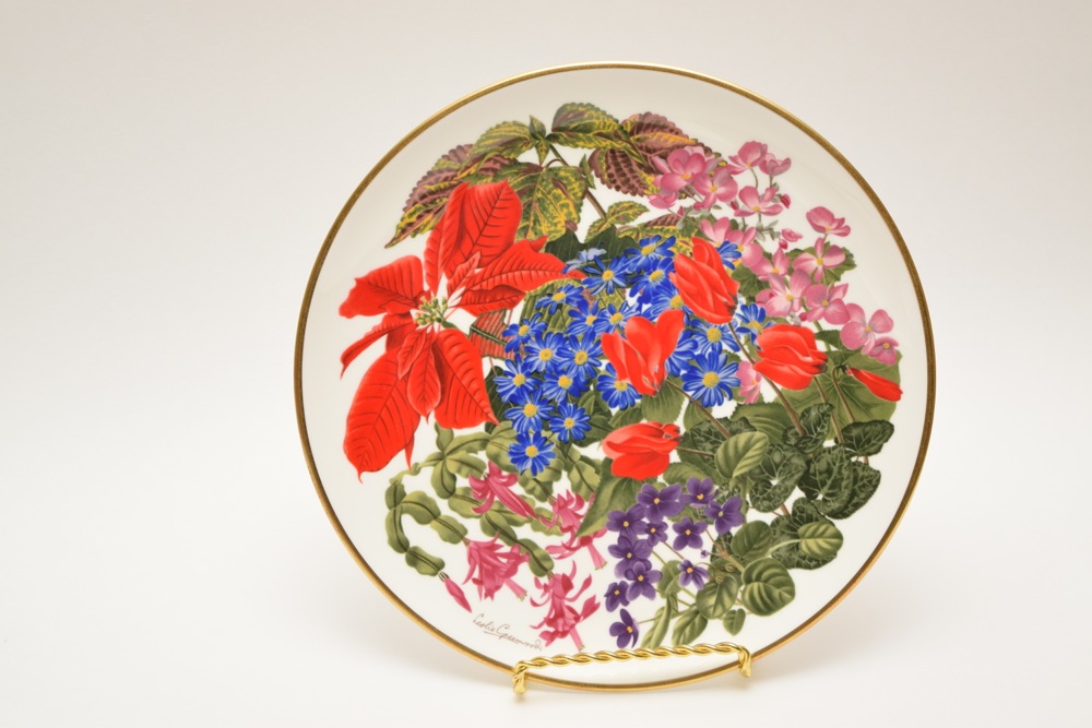 Complete 1977 Franklin Porcelain Flowers of the Year Bone China Plate Collection