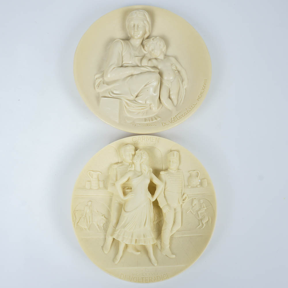 Oggetto d'Arte Alabaster Plate Pair