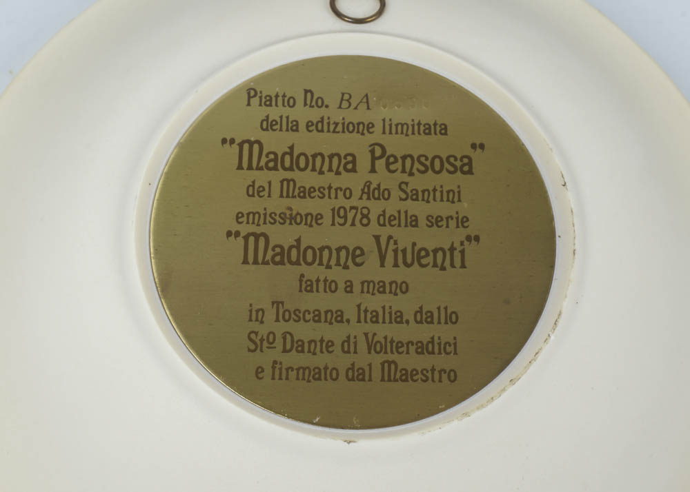 Oggetto d'Arte Alabaster Plate Pair