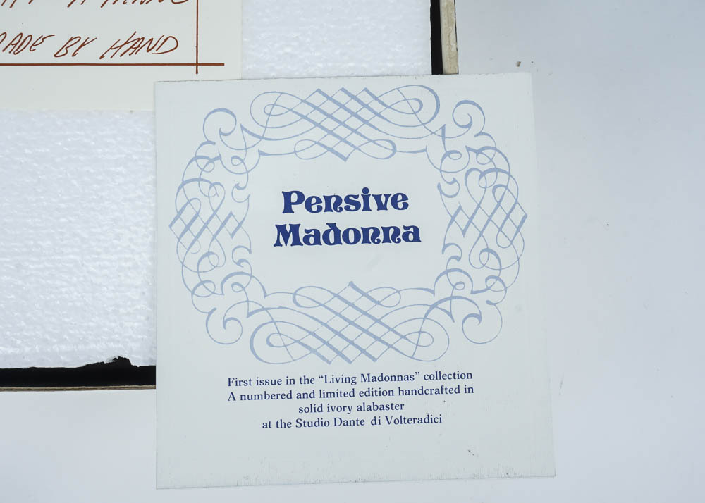 Oggetto d'Arte Alabaster Plate Pair