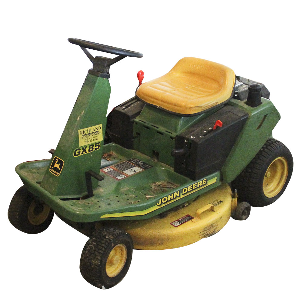 2002 John Deere GX85 13 HP Riding Lawn Mower