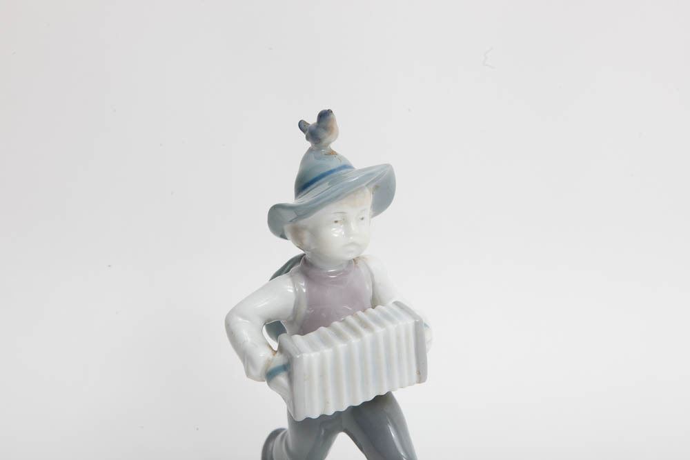 Metzler and Ortloff German Vintage Figurine