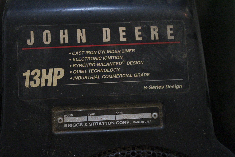 2002 John Deere GX85 13 HP Riding Lawn Mower