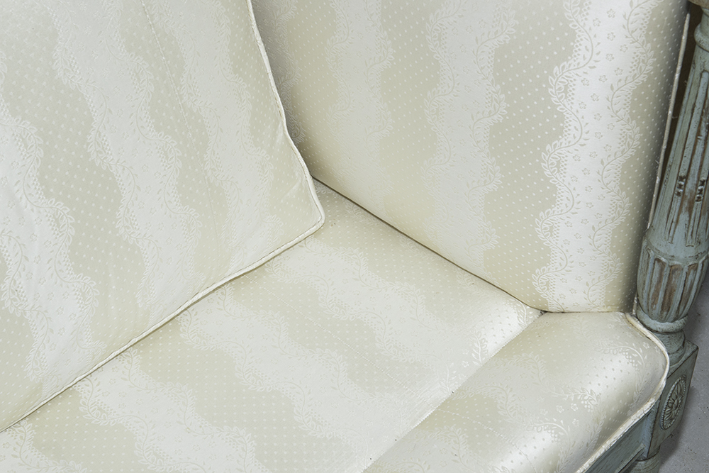 French Neoclassical Style Canapé