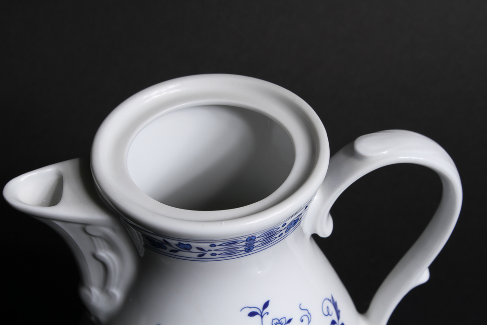 Fine Form Marienbad Ingres Weiss Blue Onion Coffee Service