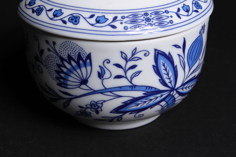 Fine Form Marienbad Ingres Weiss Blue Onion Coffee Service