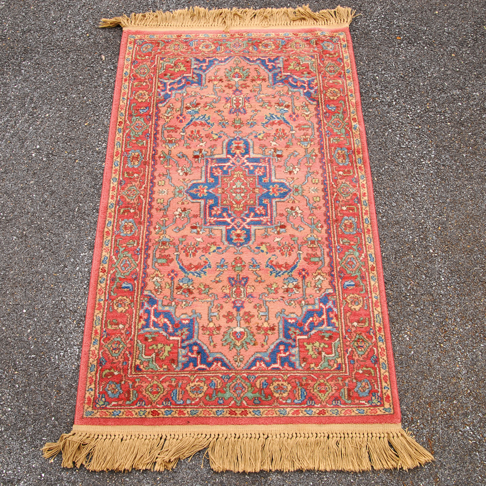 Colorful Machine Woven Heriz-Style Area Rug