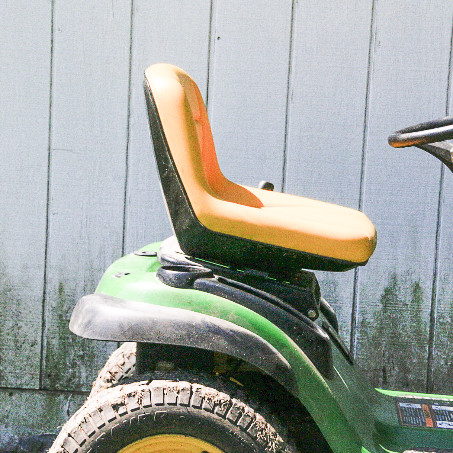 John Deer L130 Automatic Riding Lawn Mower