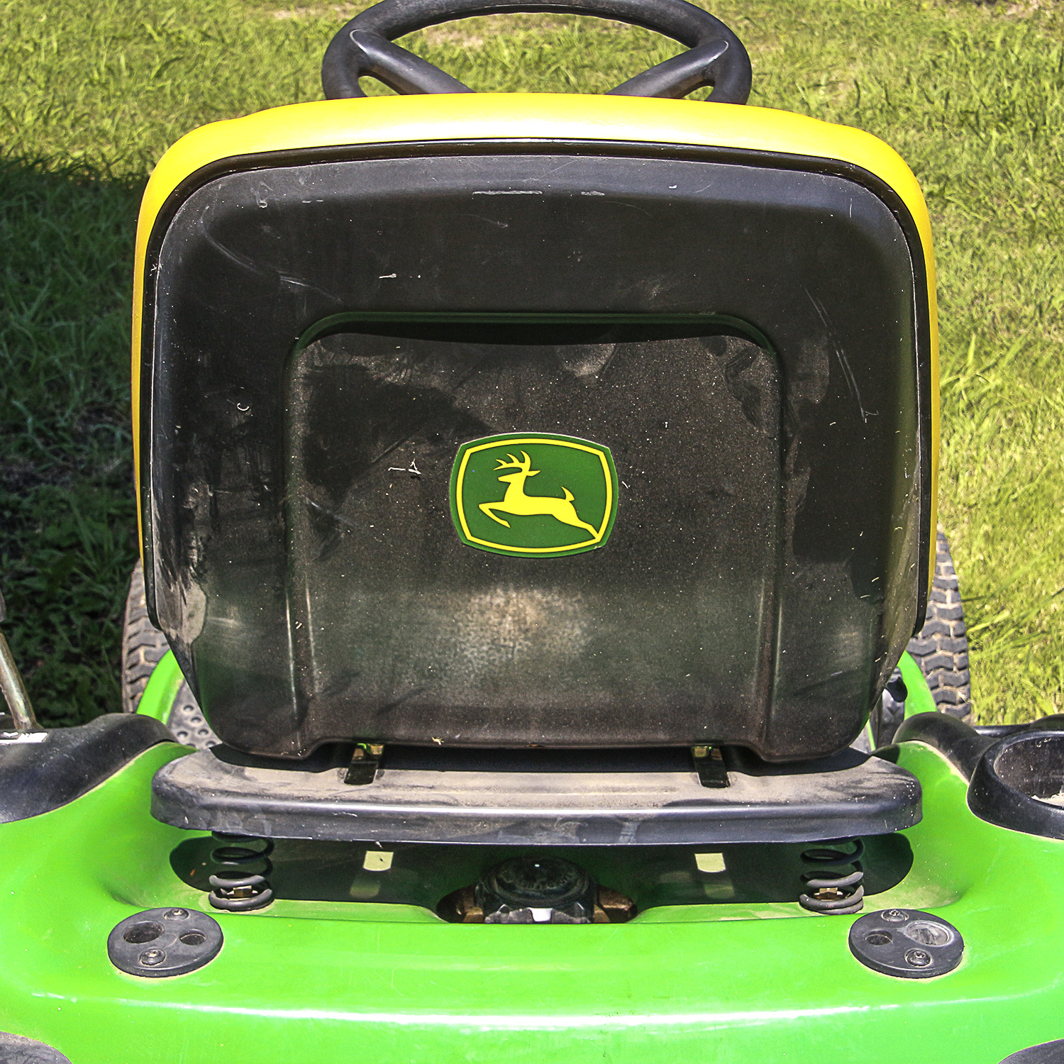 John Deer L130 Automatic Riding Lawn Mower