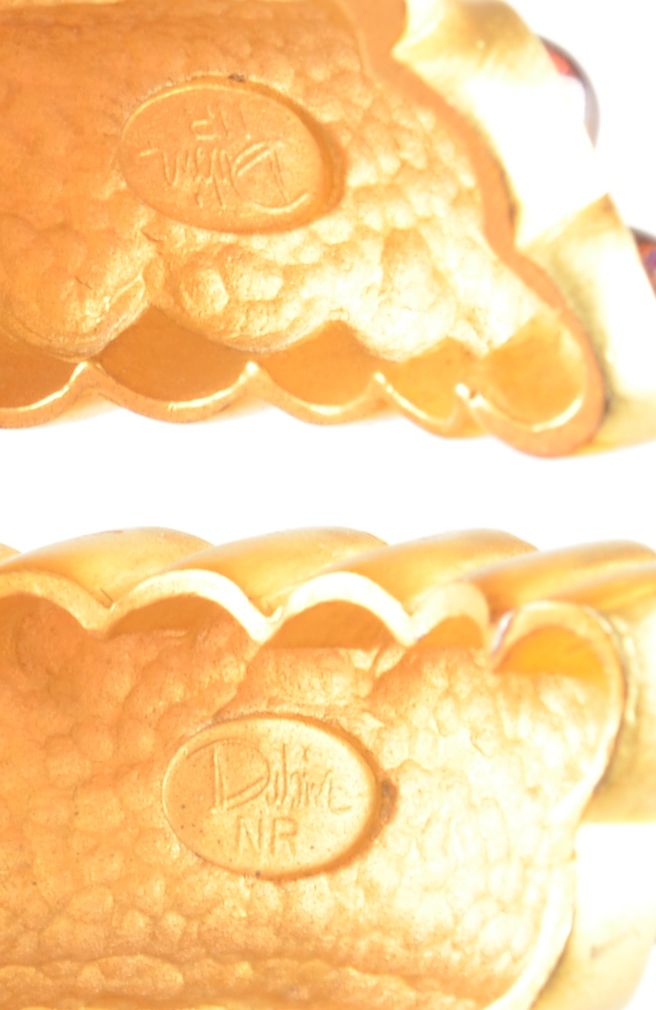 Gold Toned Egyptian Style Bangle Costume Jewelry