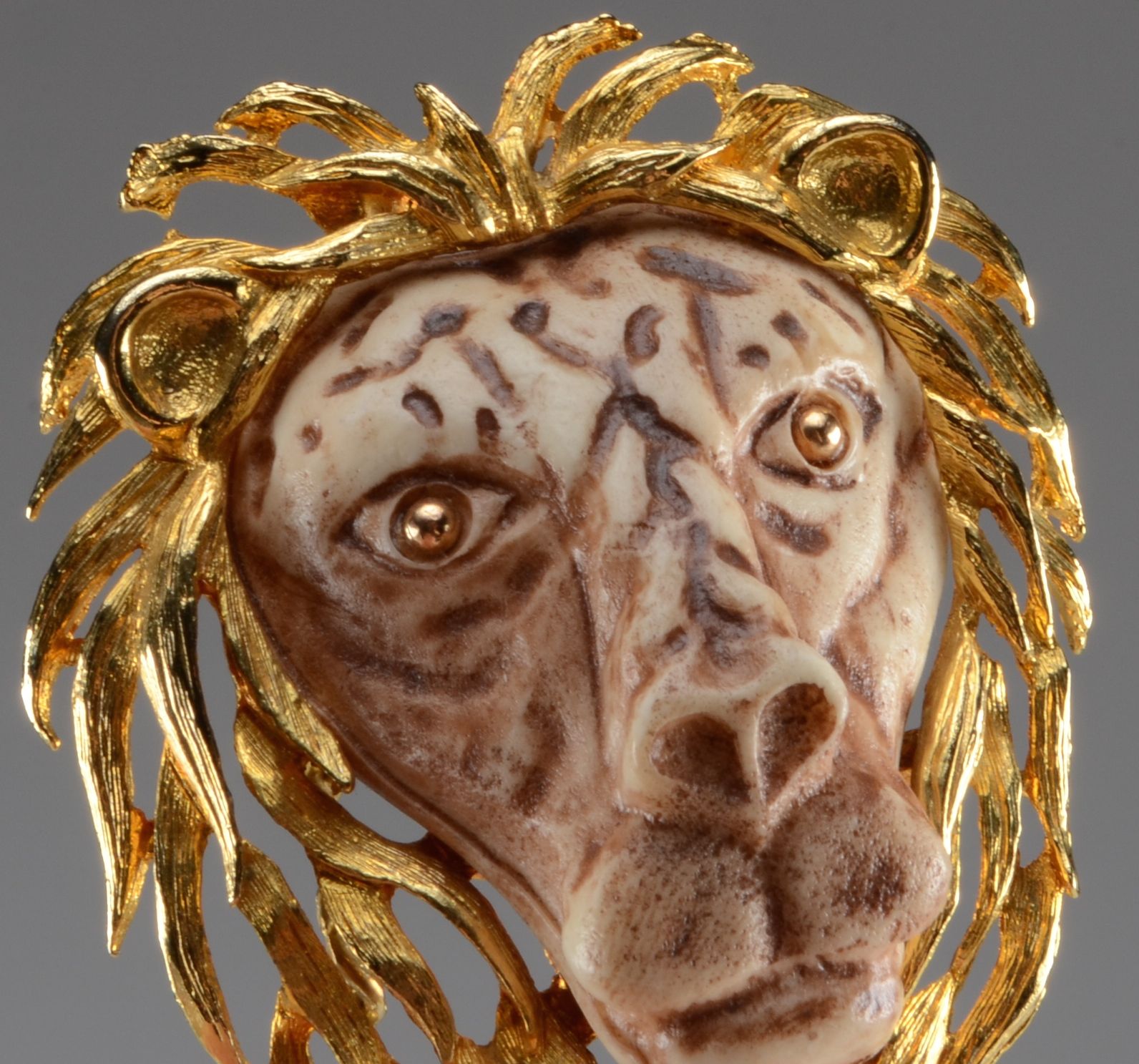 Razza Gold Toned Lion Pendant Necklace.