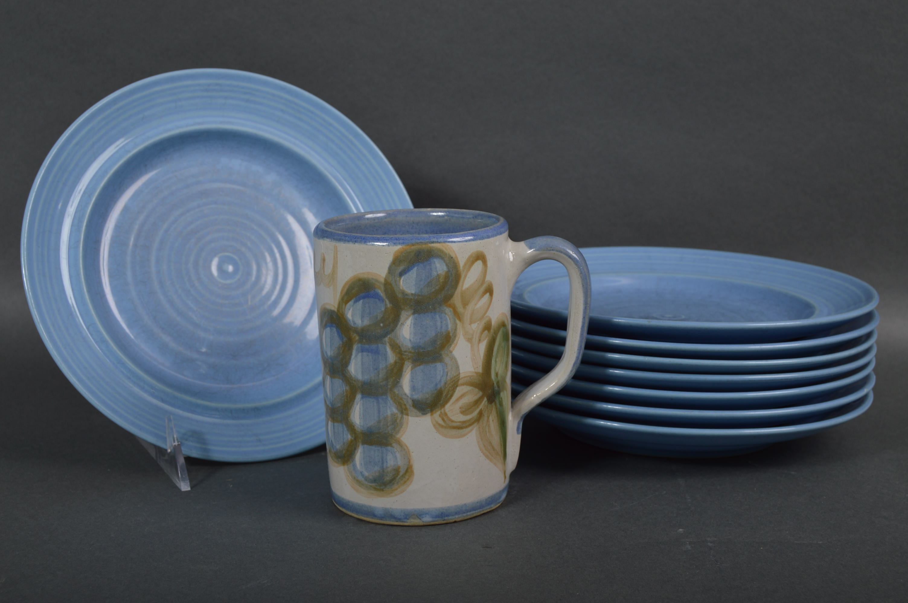 Furio Stoneware Plates and Louisville Stoneware Mug