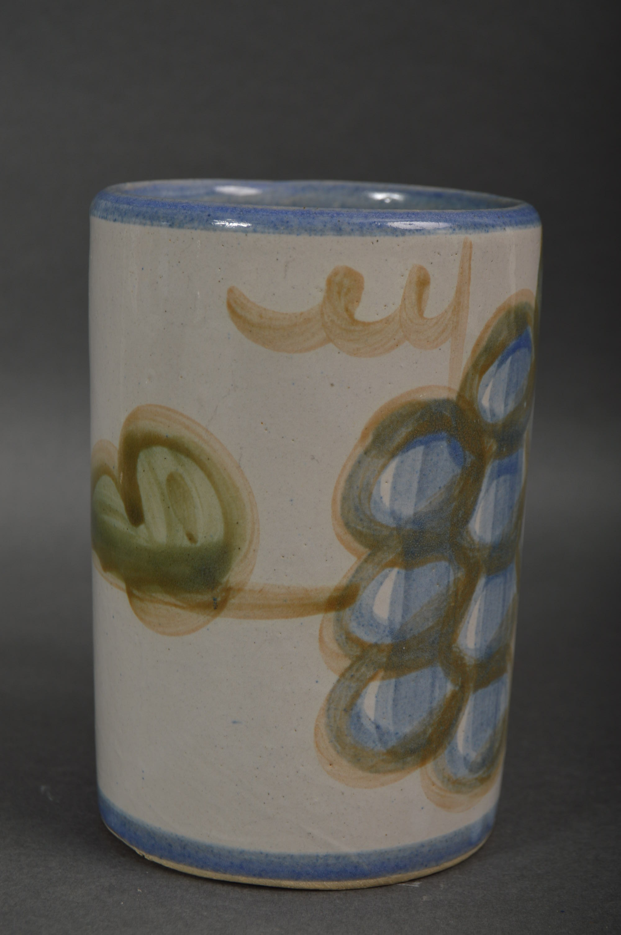 Furio Stoneware Plates and Louisville Stoneware Mug