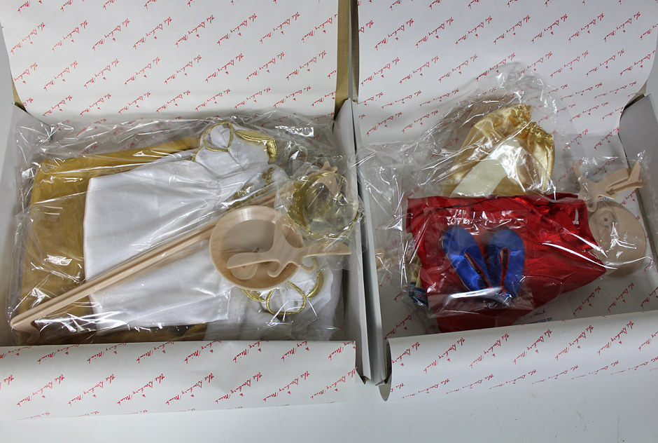 Danbury Mint Shirley Temple Doll and Clothes New In Box