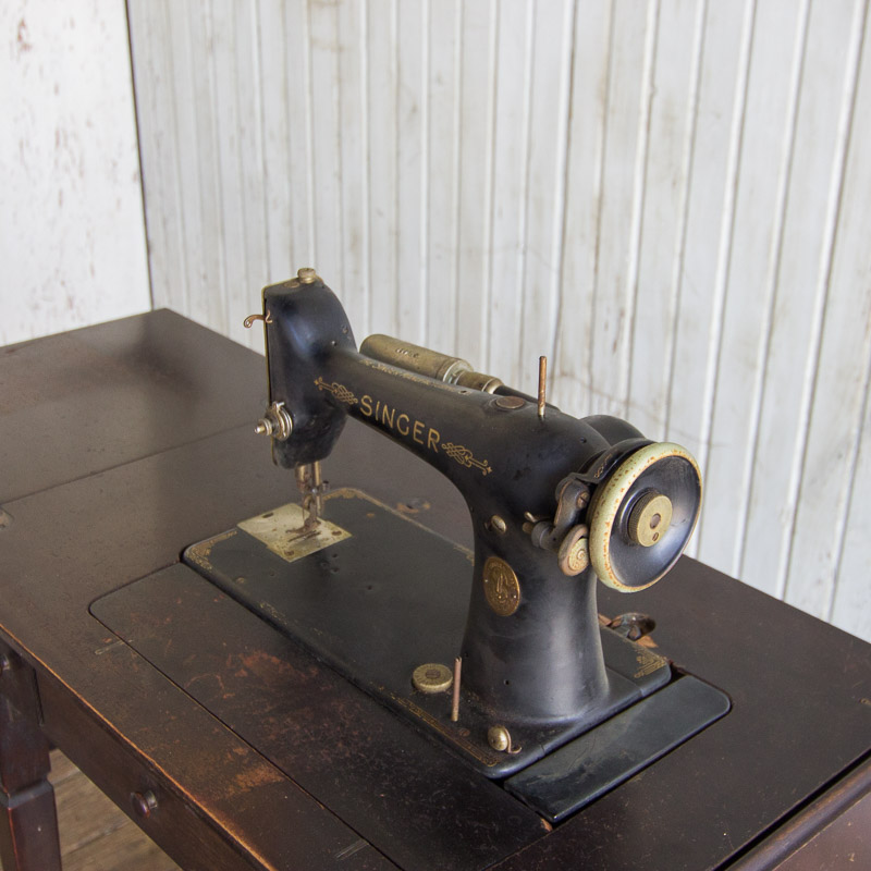 Vintage Singer No. 101-2 Sewing Machine and Table