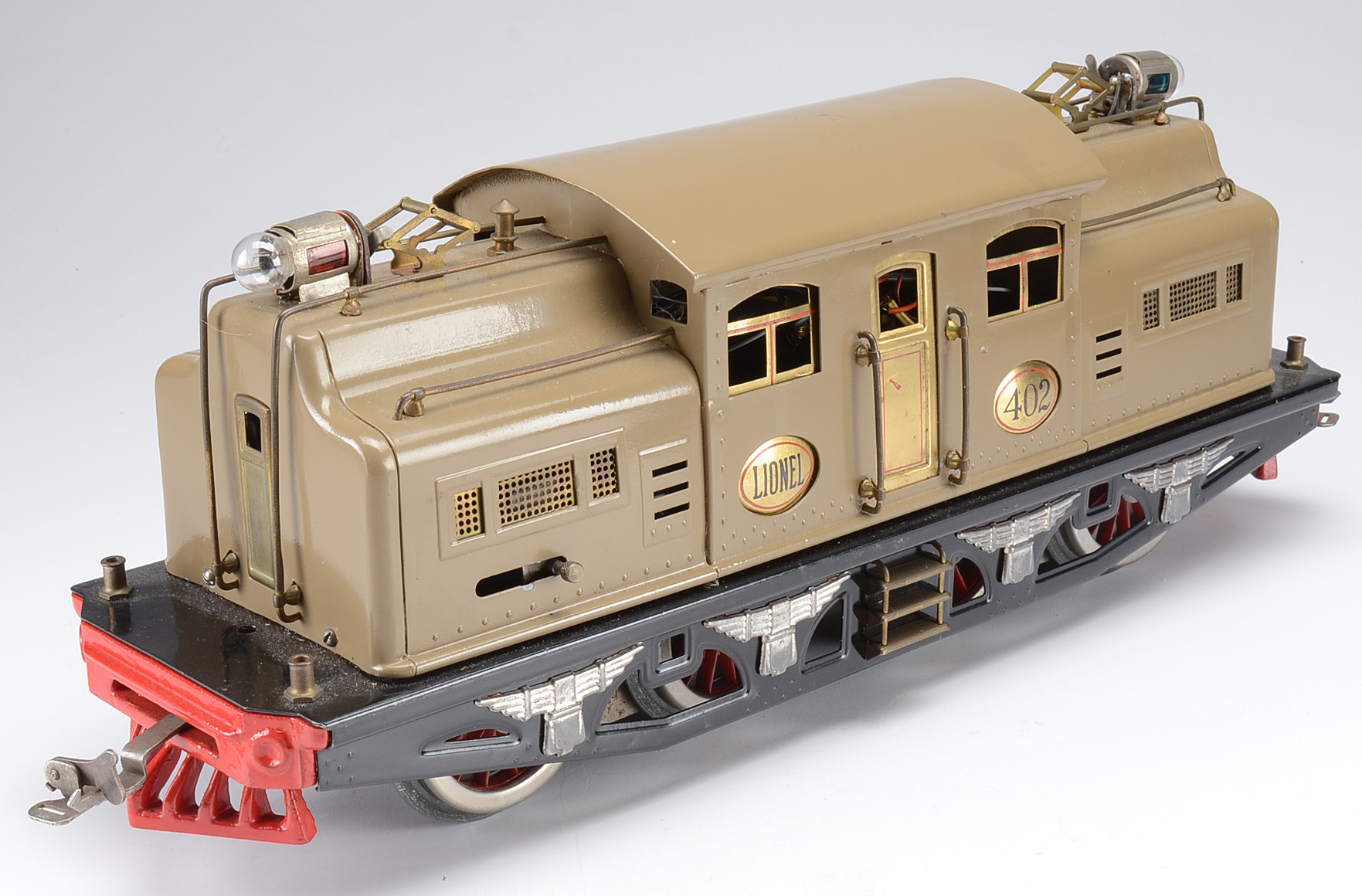 1920s Restored Antique Lionel #402  Dual Motor Standard Gauge Engine with Four Cars