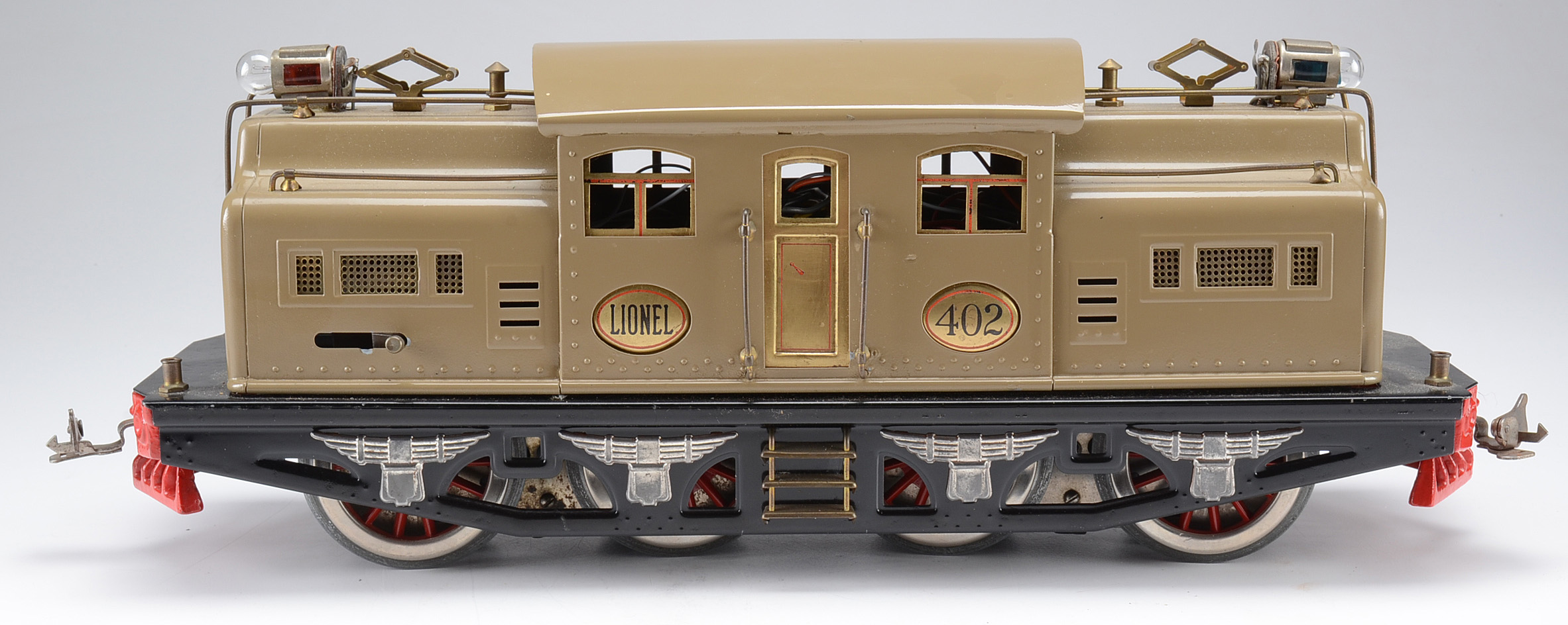 1920s Restored Antique Lionel #402  Dual Motor Standard Gauge Engine with Four Cars