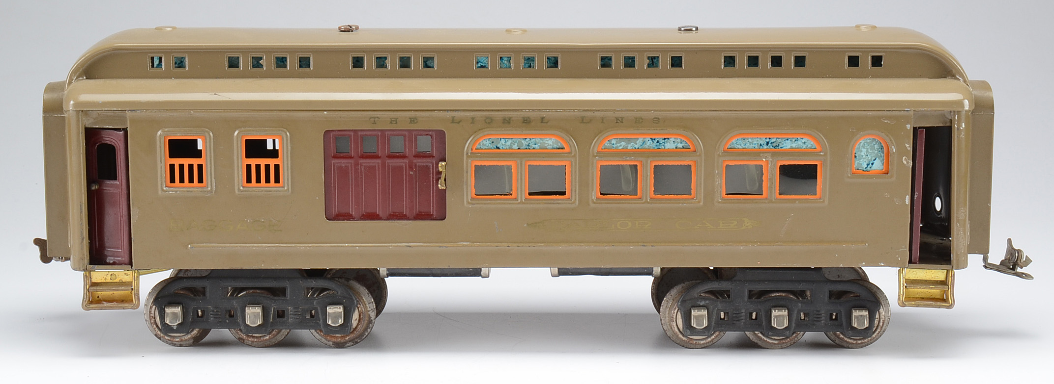 1920s Restored Antique Lionel #402  Dual Motor Standard Gauge Engine with Four Cars