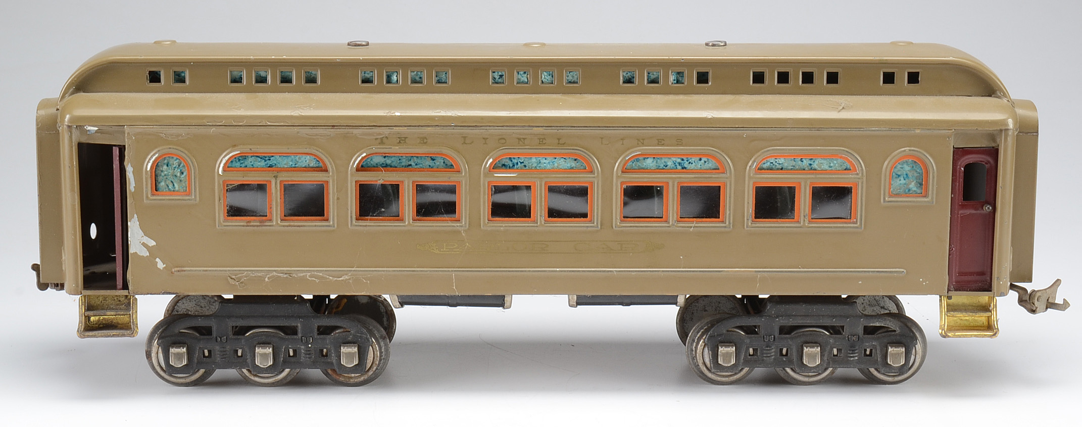 1920s Restored Antique Lionel #402  Dual Motor Standard Gauge Engine with Four Cars