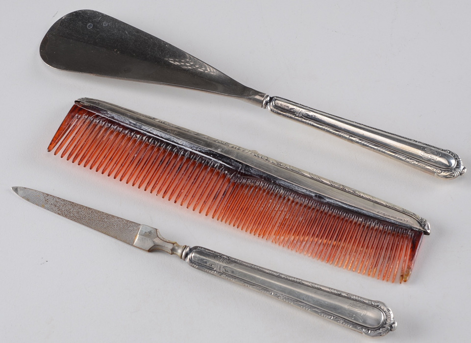 Early 20th Century Wallace Sterling Silver Vanity Set