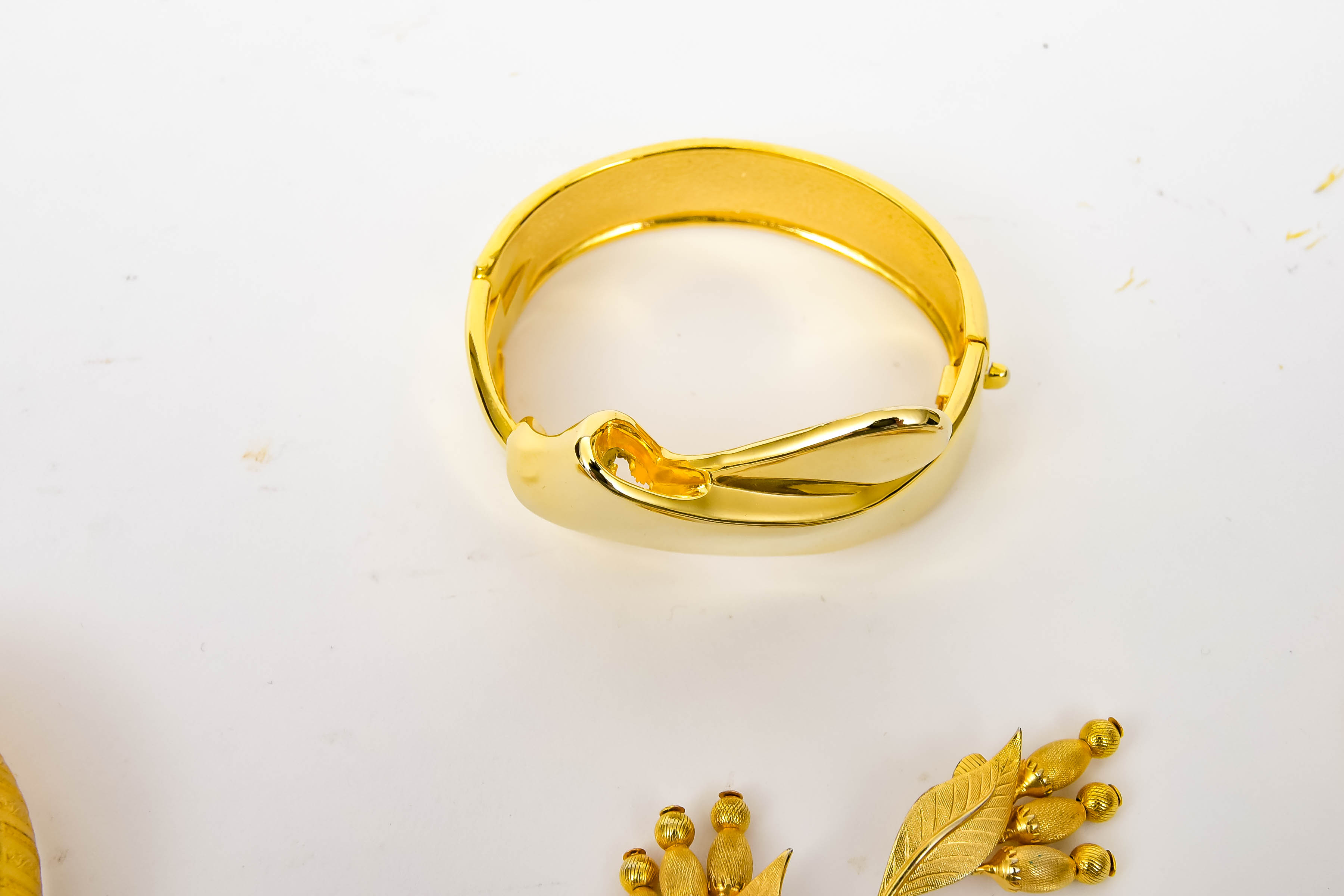Group of Gold-Toned Vintage Jewelry