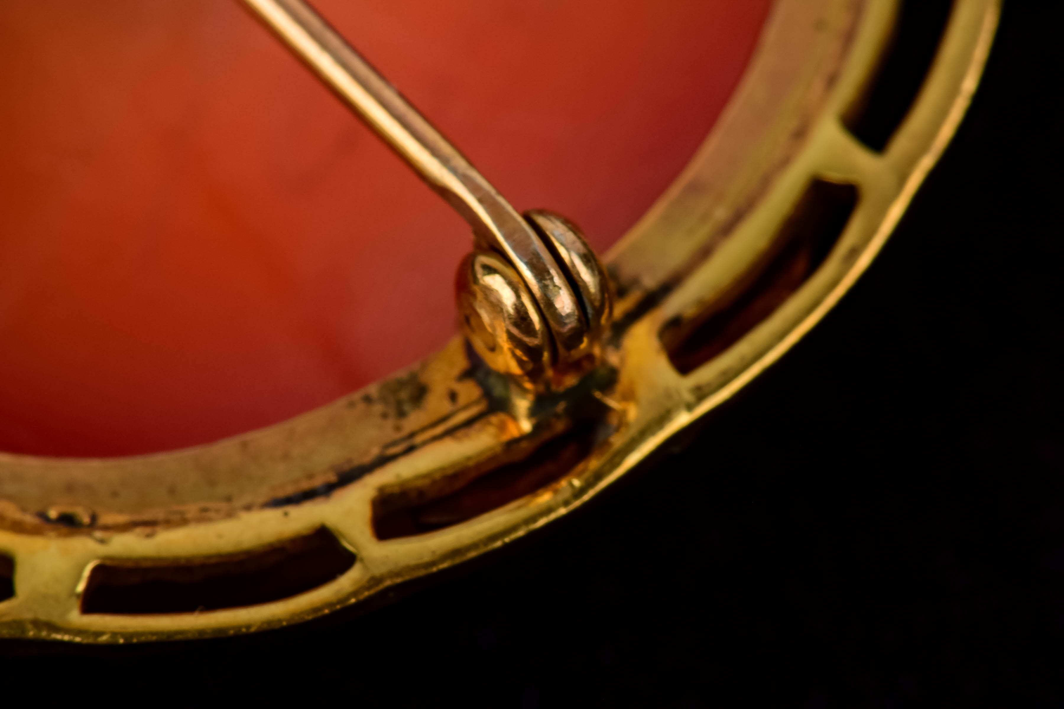 Costume Cameo Brooch