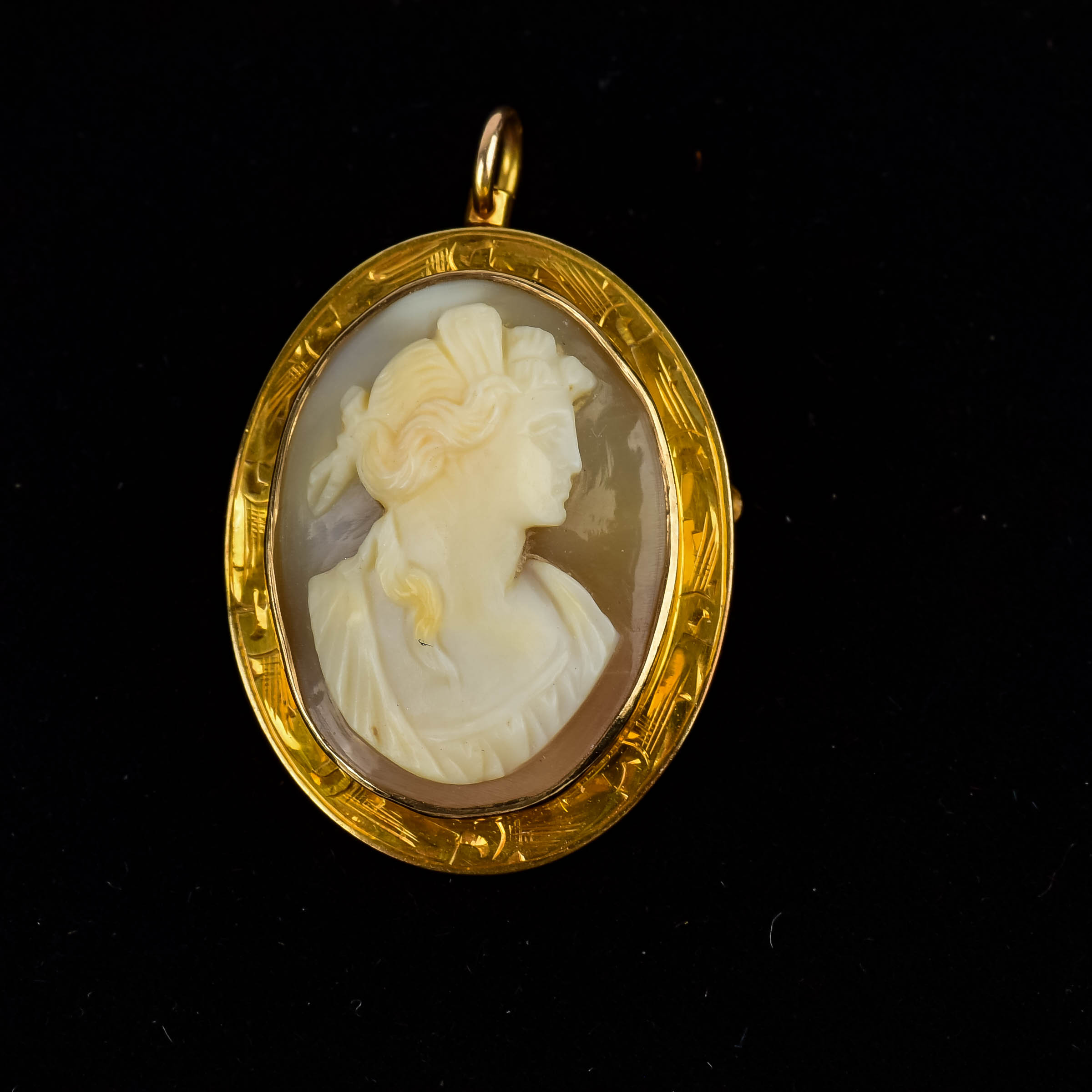 Yellow Gold Cameo Pendant-Brooch