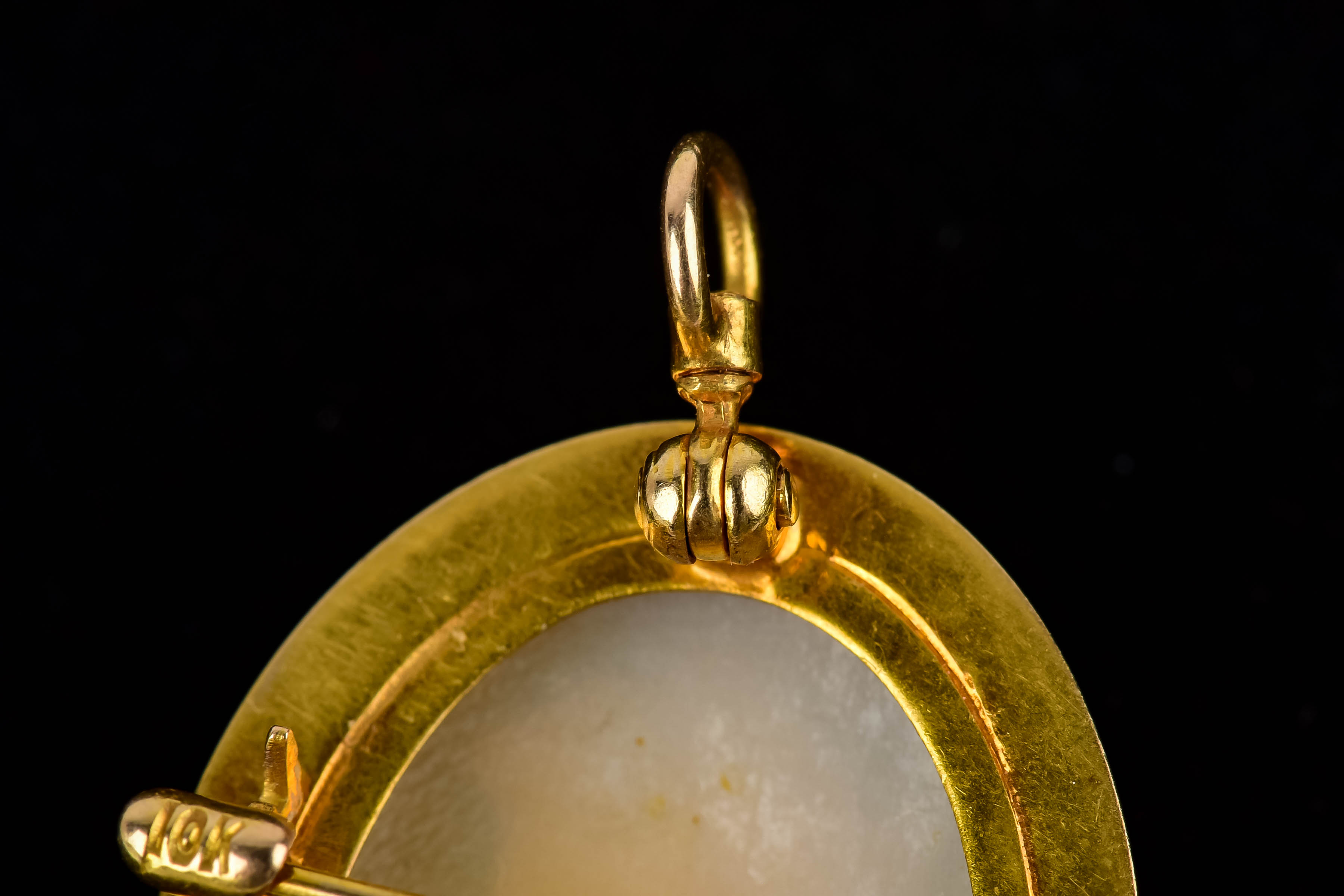 Yellow Gold Cameo Pendant-Brooch