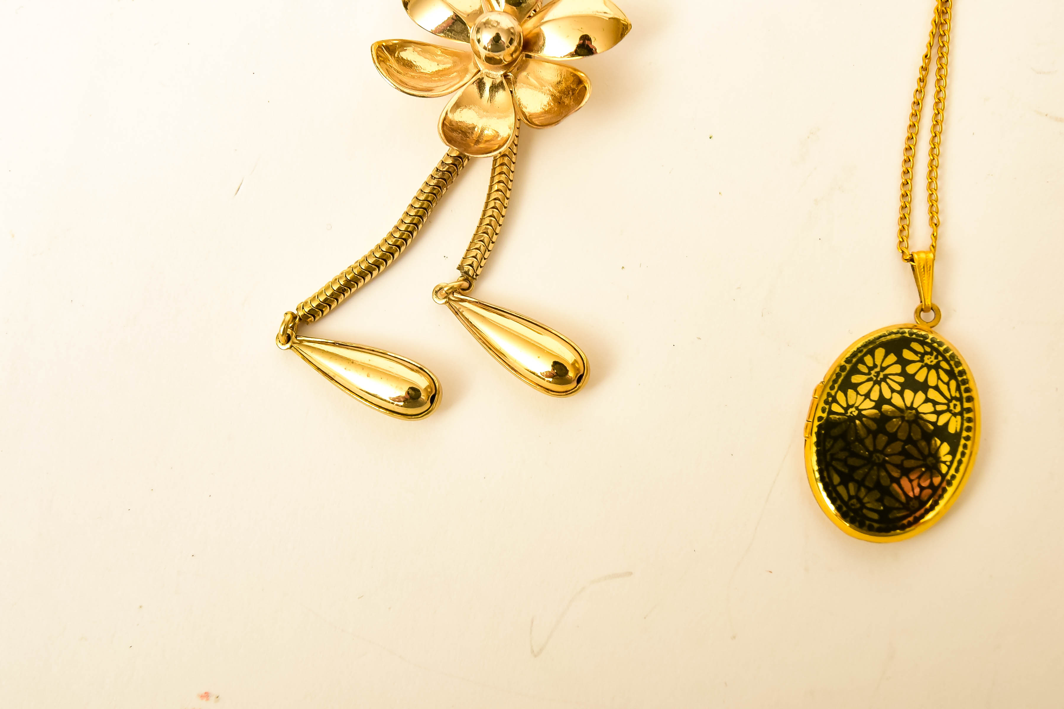 Gold-Tone Vintage Jewelry Assortment