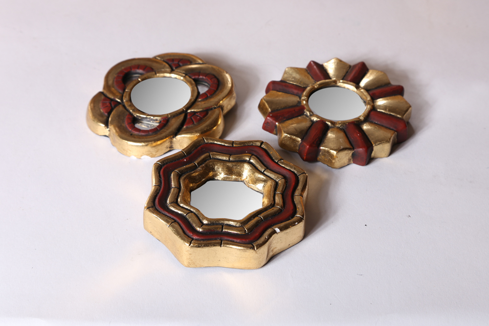 Collection of Metallic Home and Bath Décor