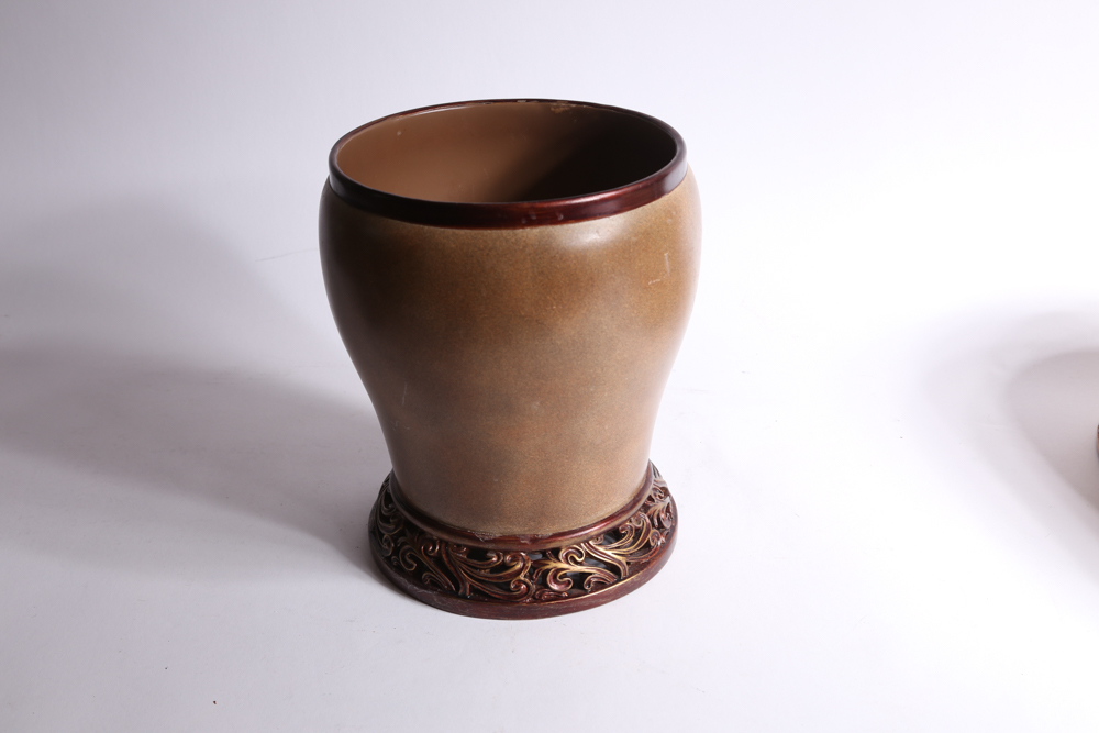 Collection of Metallic Home and Bath Décor