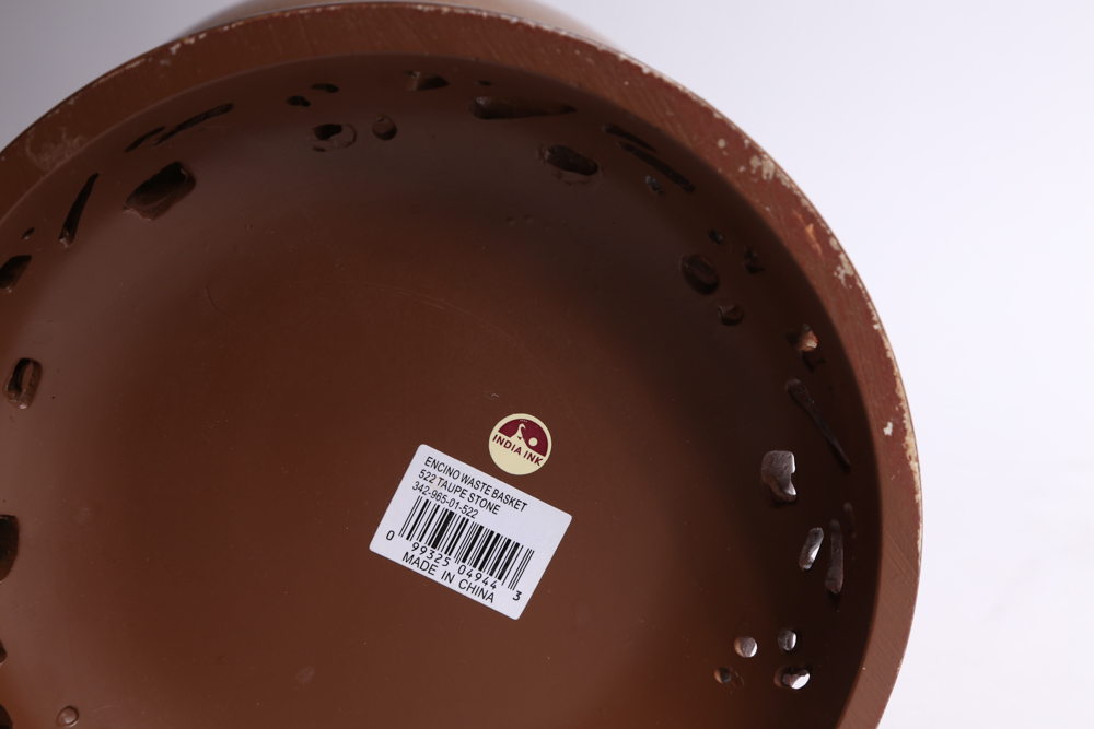 Collection of Metallic Home and Bath Décor