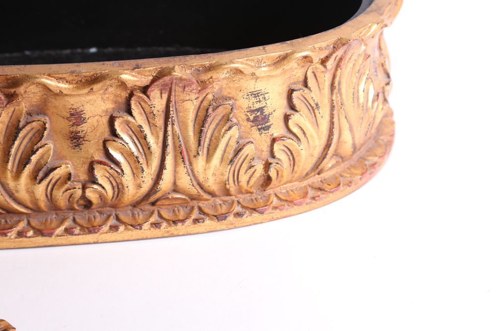 Collection of Metallic Home and Bath Décor