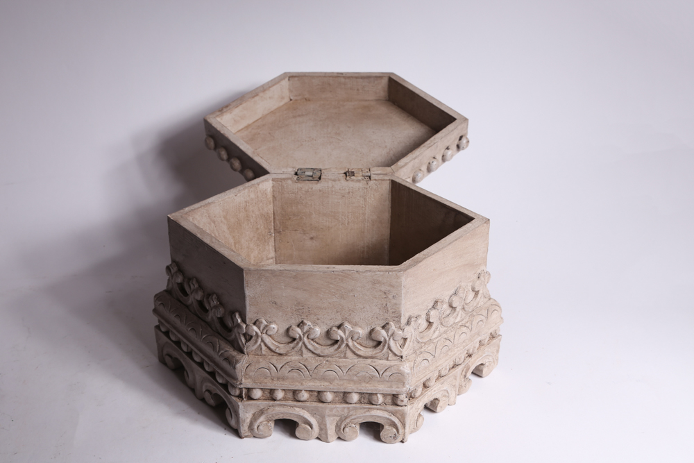 Collection of Decorative Items and Bathroom Accessories