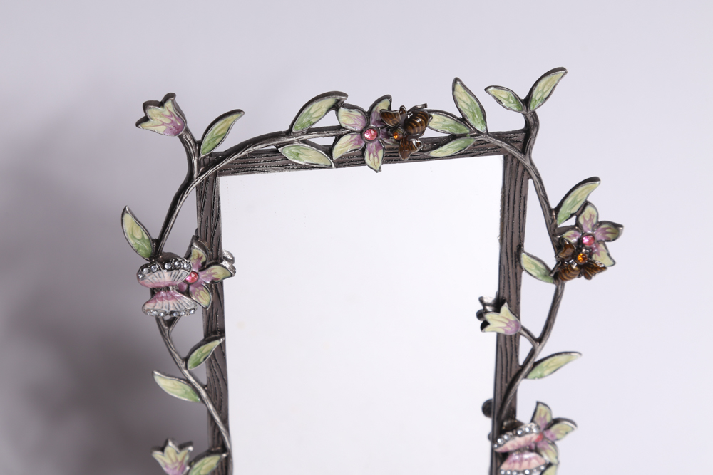 Collection of Decorative Items and Bathroom Accessories