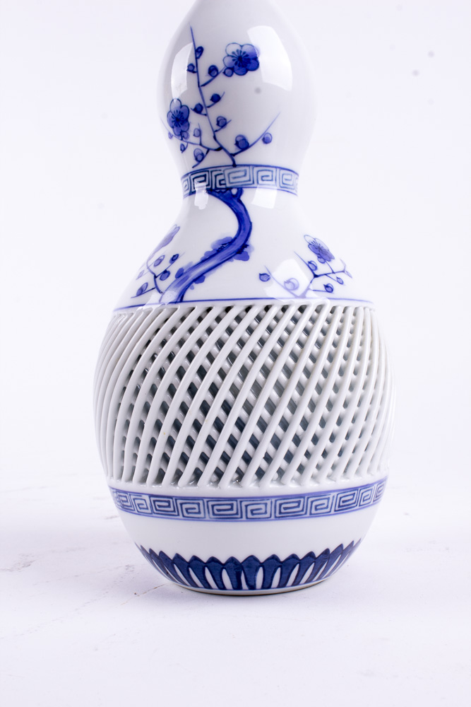 Chinese Double Gourd Vase with Base