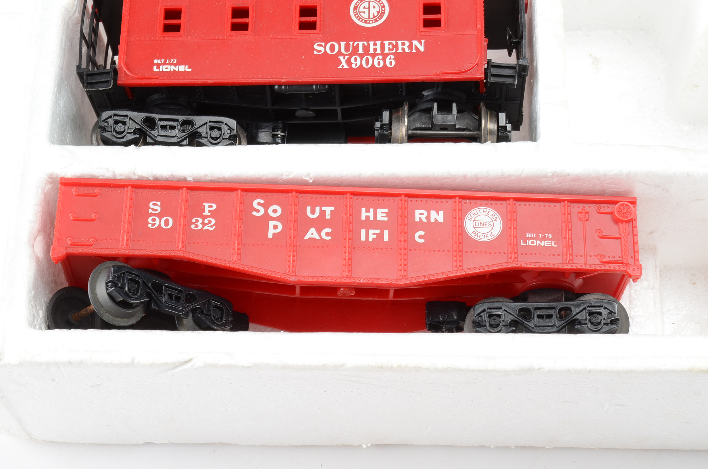 Complete Vintage Lionel Southern Express O27 Gauge Electric Train Set