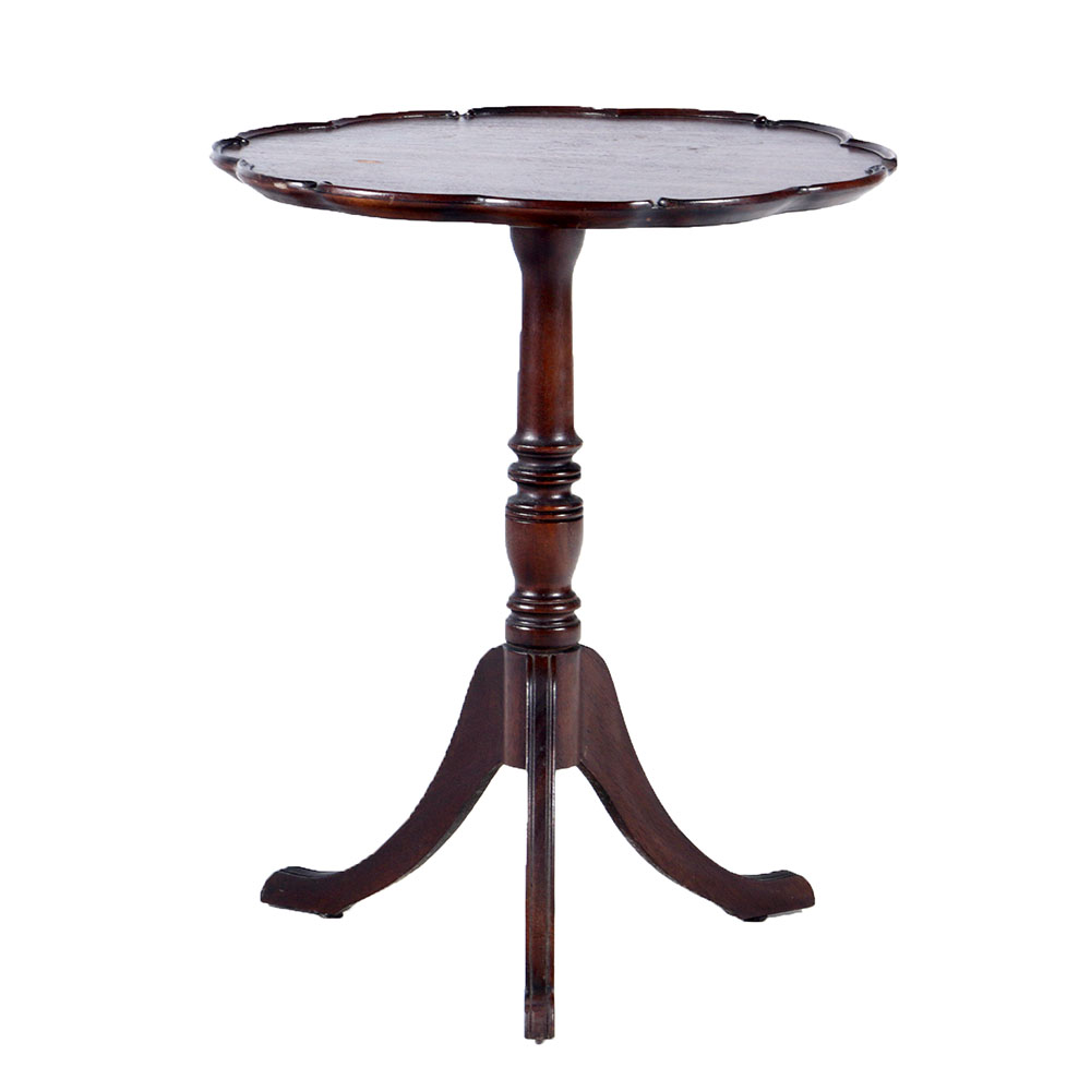 Vintage Pie Crust Table