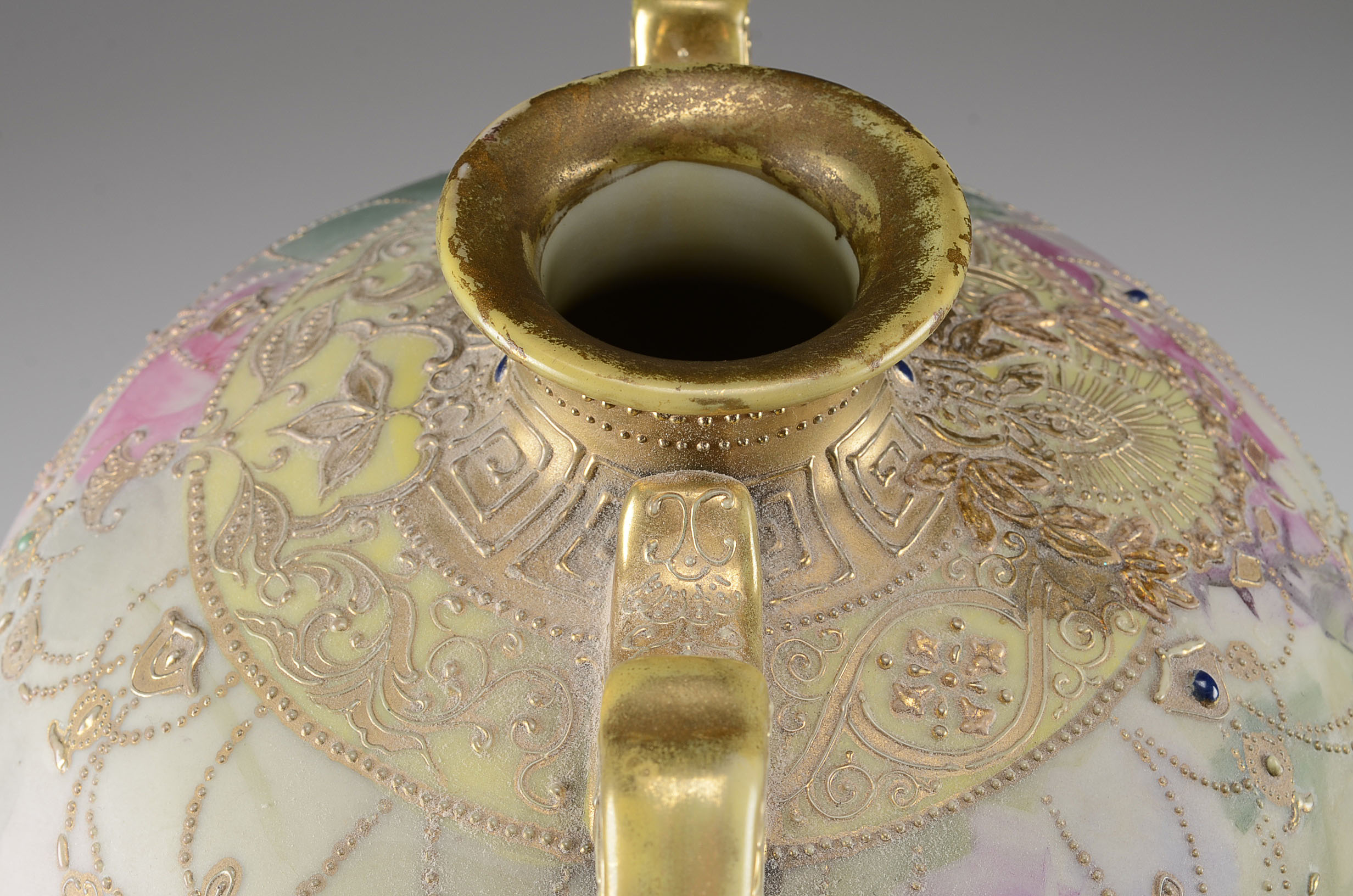 Circa 1891-1911 Large Hand-Painted Nippon Vase