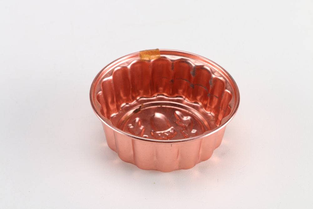 Vintage Ucagco Tableware with Aluminum Baking Mold Pans