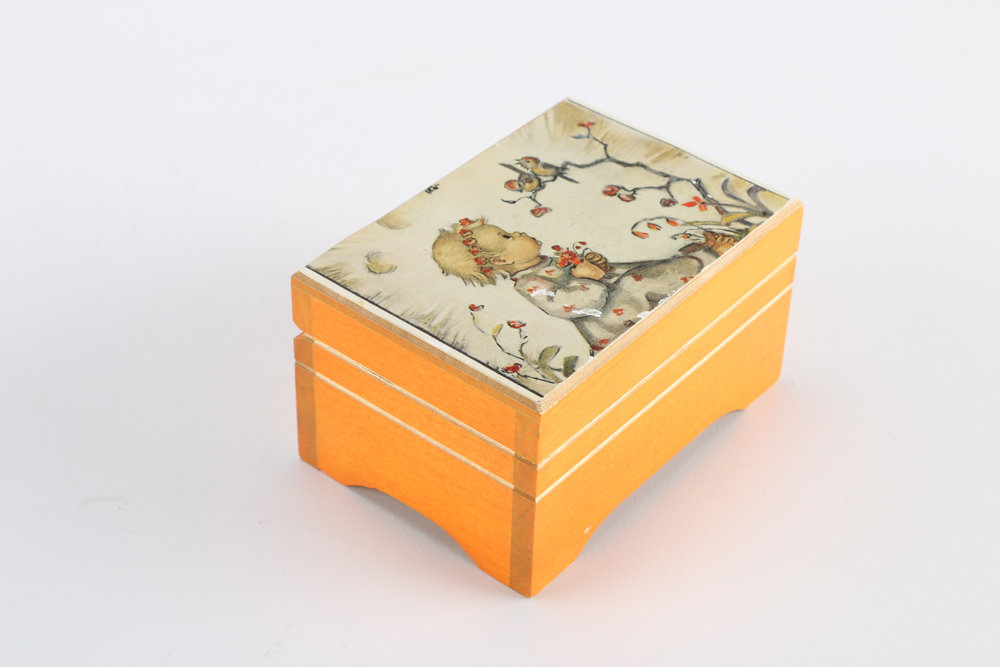 Pair of Hummel Music Boxes