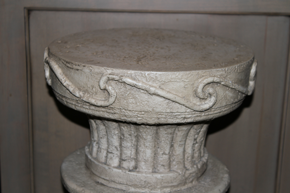 Traditional Ornate Plant Stand