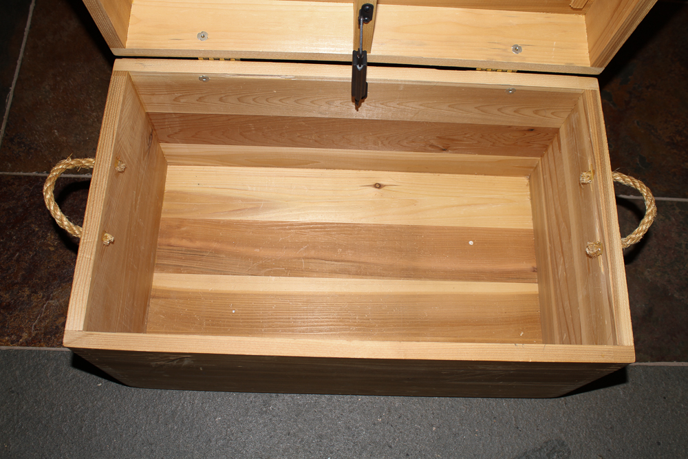 Box with German Shepherd Design