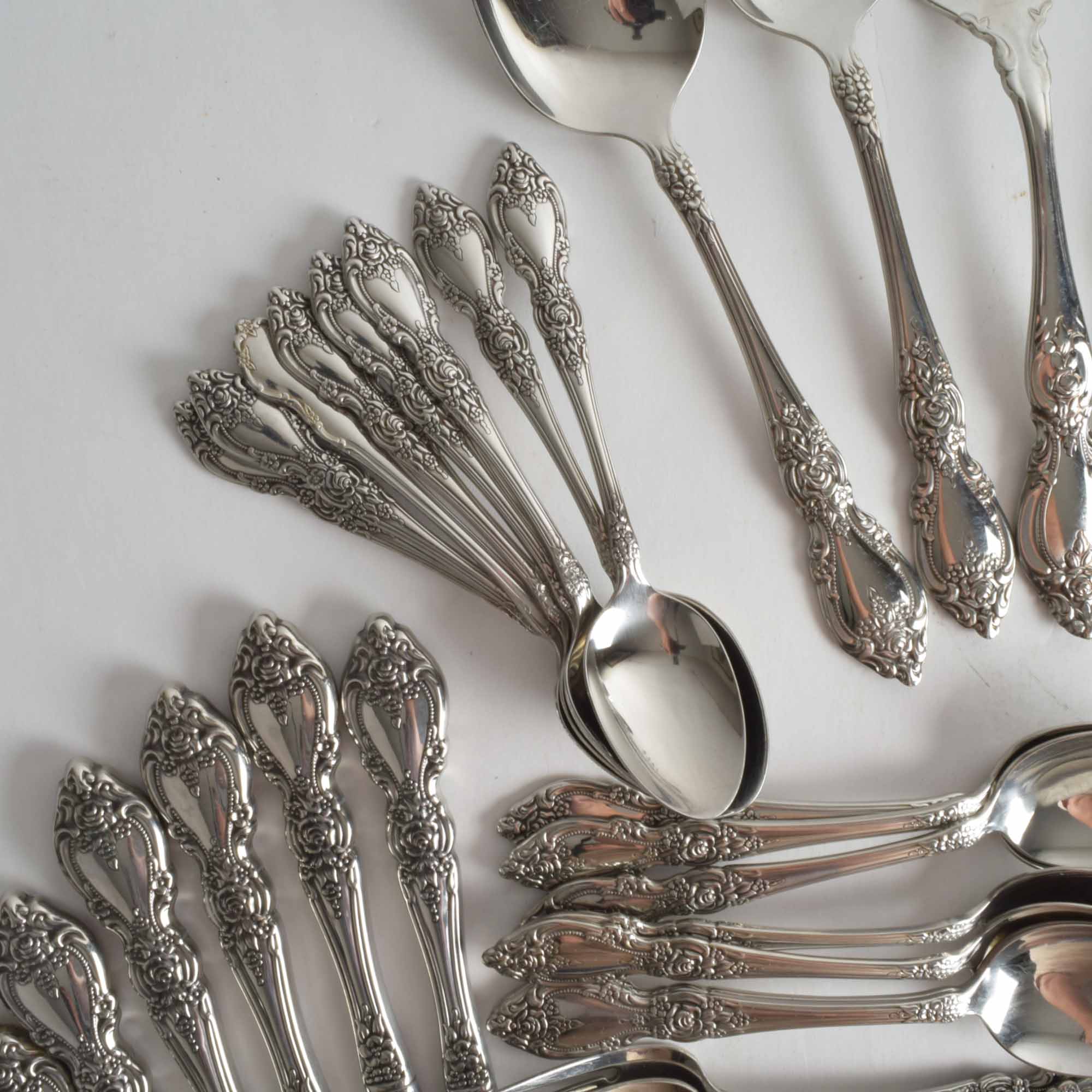 Set of Oneida "Louisiana" Stainless Flatware