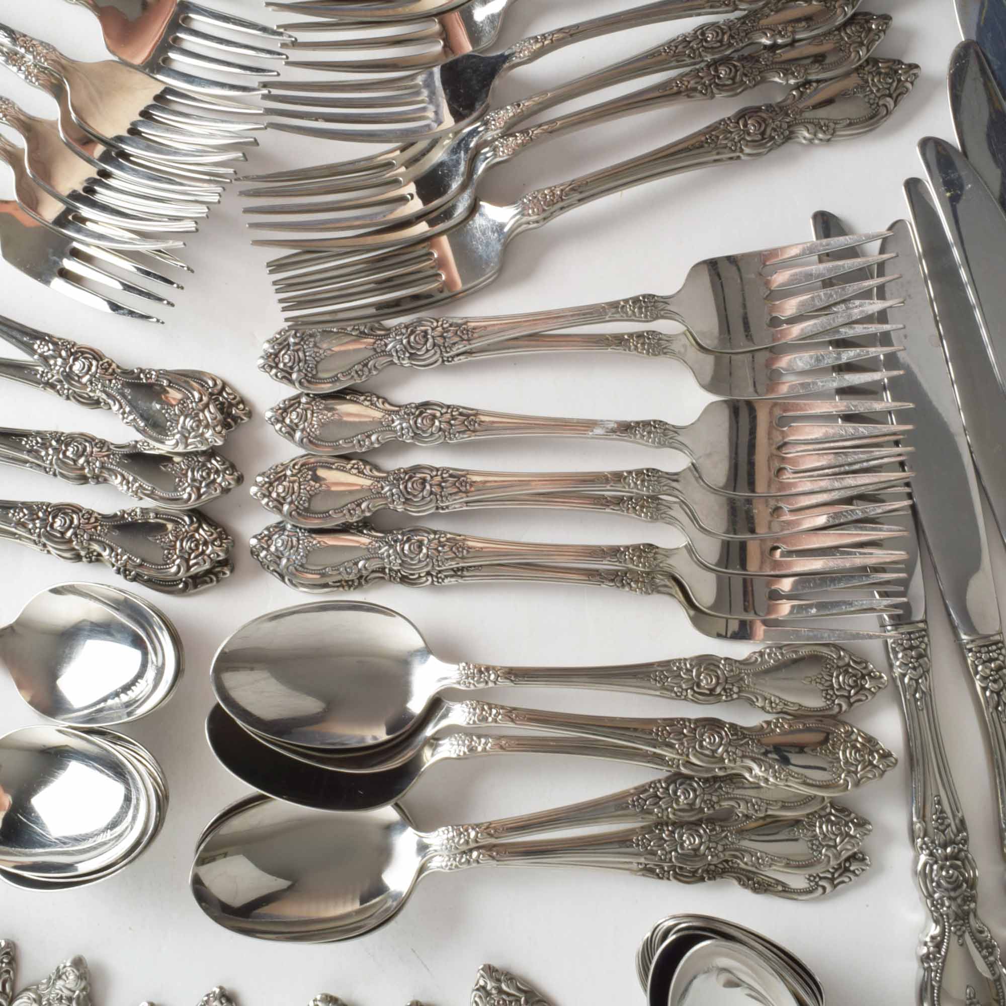 Set of Oneida "Louisiana" Stainless Flatware