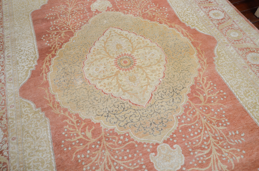 Machine Made "Tree of Life" Area Rug