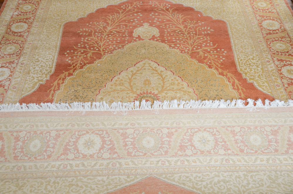 Machine Made "Tree of Life" Area Rug